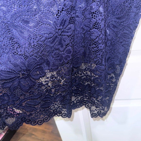 Lulu’s Navy Lace bustier Dress - Picture 2 of 4
